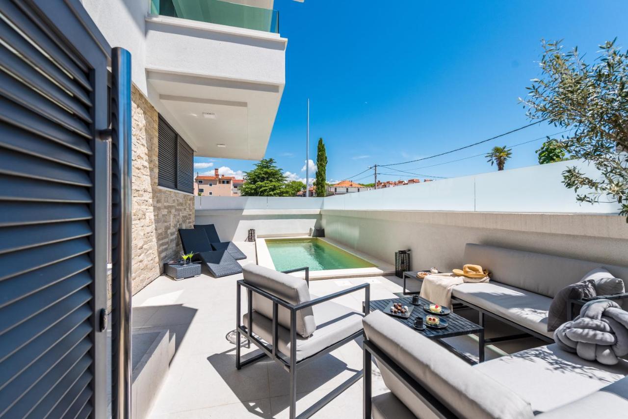 Luxury Luna With Private, Heated Pool Apartment *