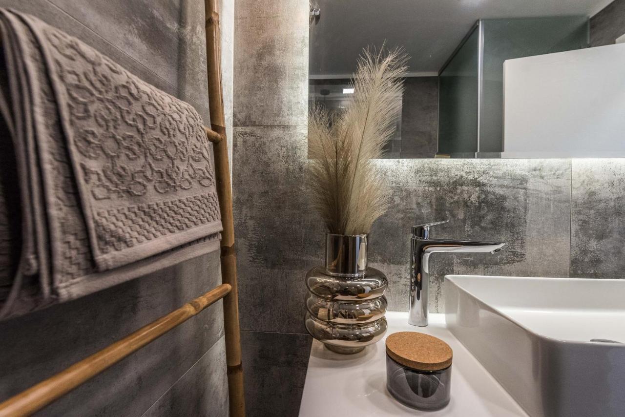 Apartment Luxury Luna With Private, Heated Pool